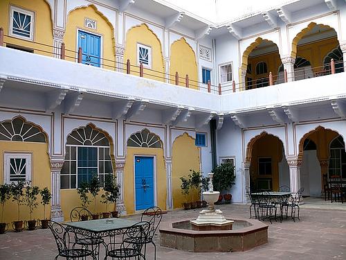 Hotel Diggi Palace