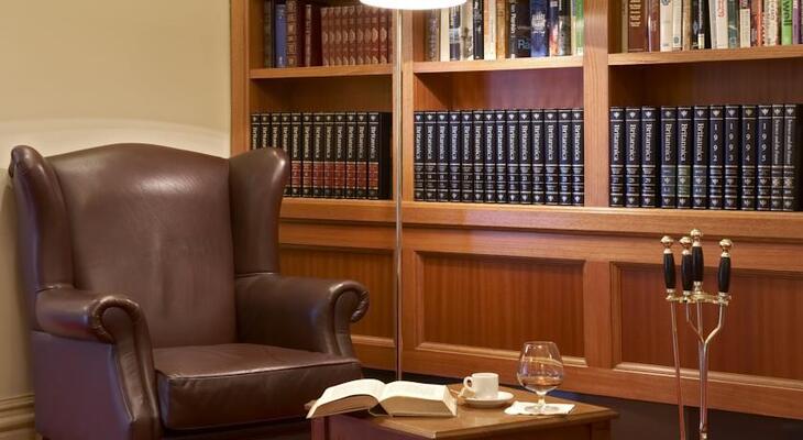 Grand Hotel Melbourne