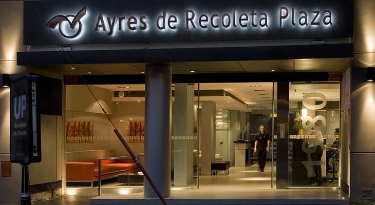 Ayres de Recoleta Plaza