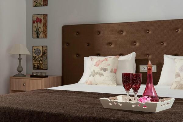 Notos Heights Hotel & Suites