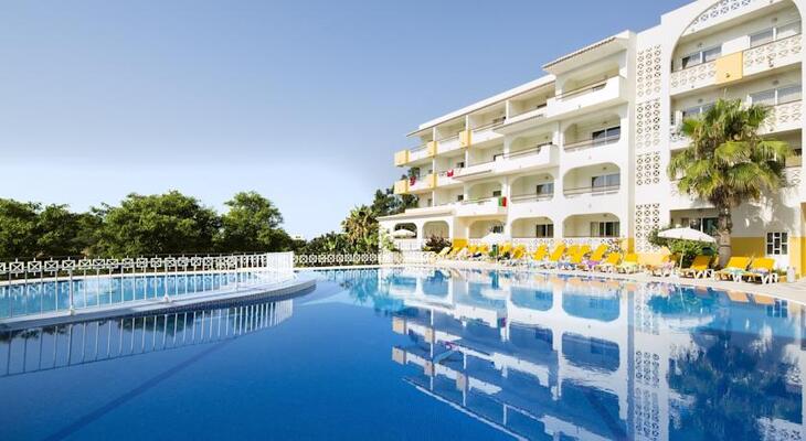 Luna Miramar Club