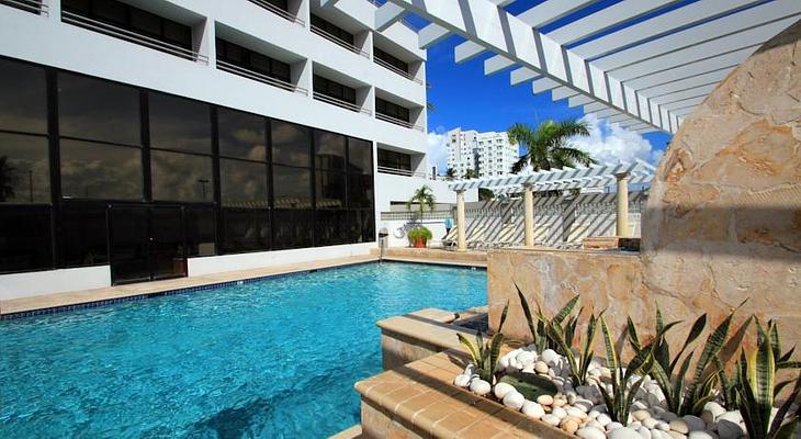 TRYP by Wyndham Isla Verde