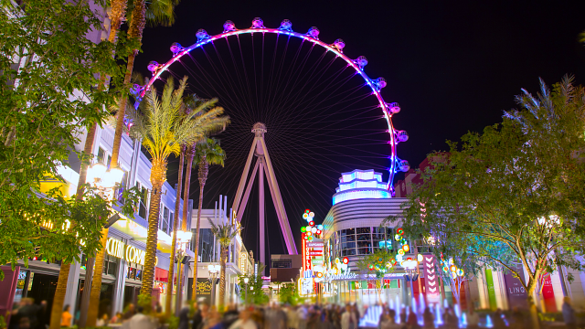 The LINQ Promenade