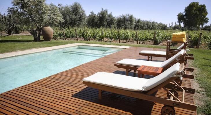 Club Tapiz Hotel