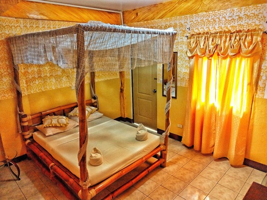 La Isla Bonita Resort
