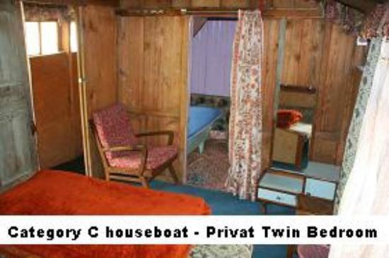 Veena Palace Group of Houseboats