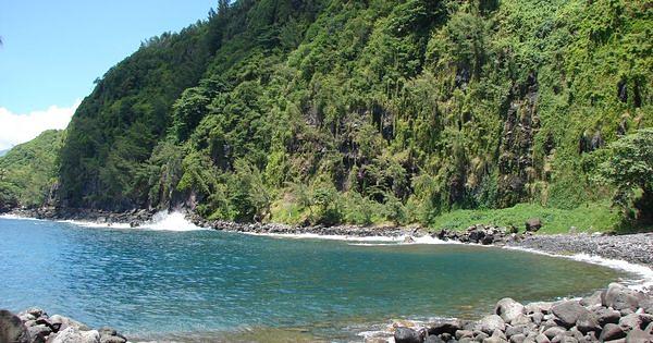 Anse Des Cascades