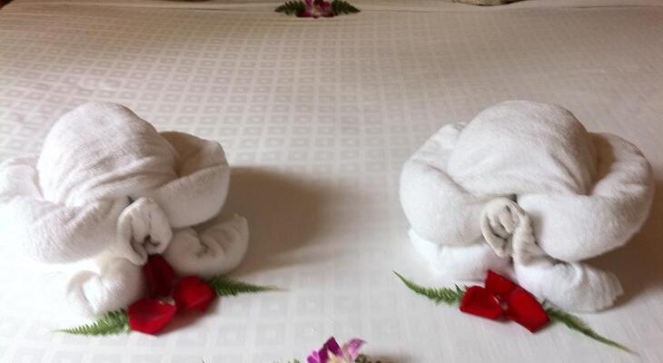 Long Life Riverside Hotel