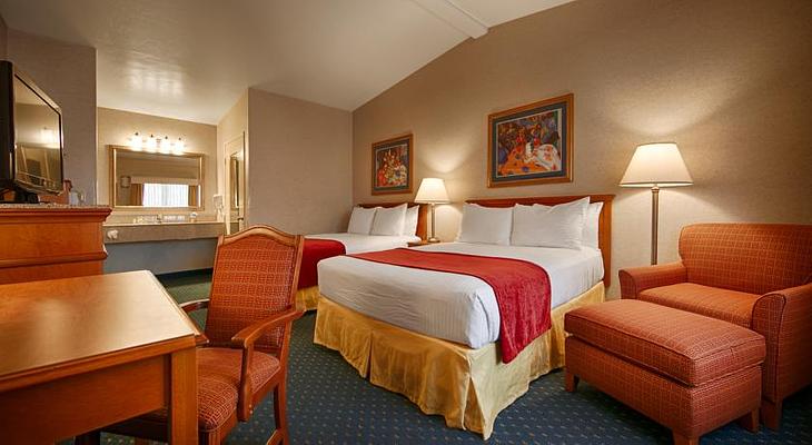 Lamplighter Inn & Suites at SDSU