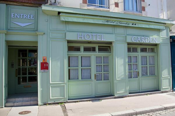 Garden Hotel