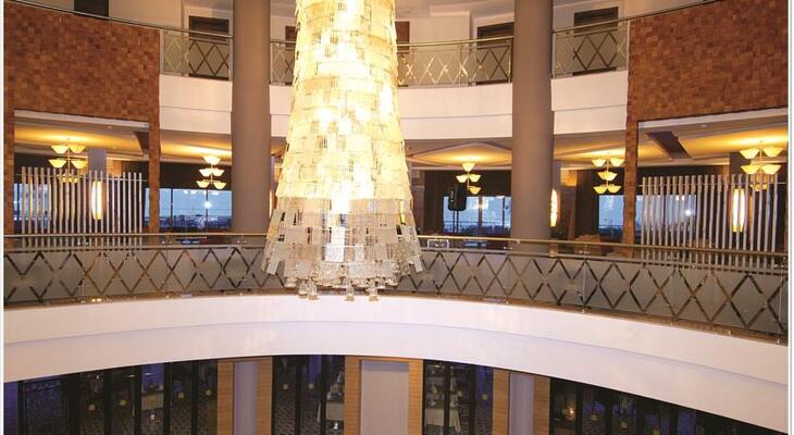 Commodore Elite Suites & Spa