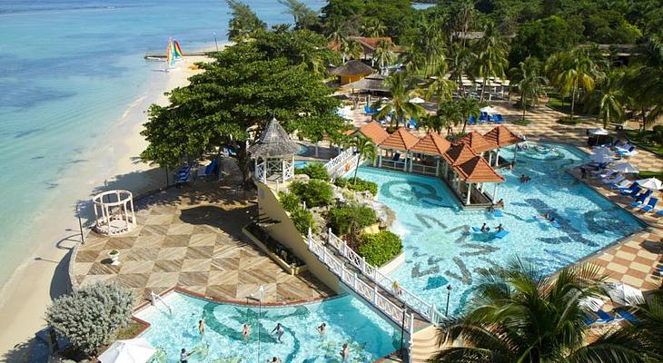 Jewel Dunn's River Beach Resort & Spa