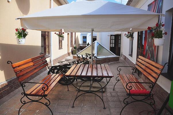 Revolucion Hostel