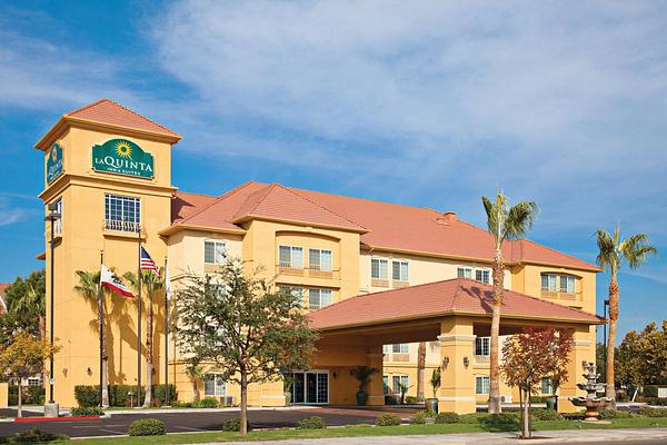 La Quinta Inn & Suites by Wyndham Fresno Riverpark