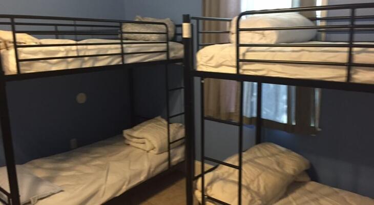 AAE Bourbon House Mansion & Hostel