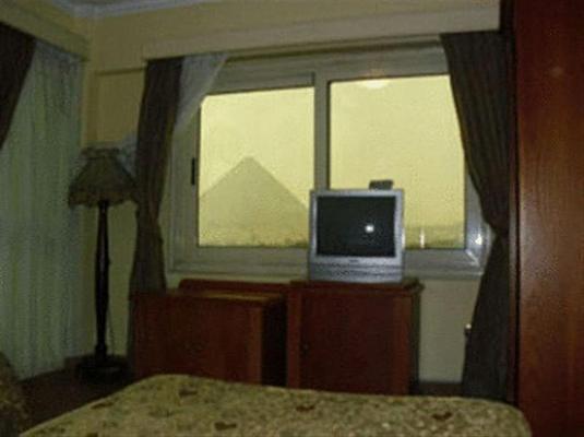 Tiba Pyramids Hotel