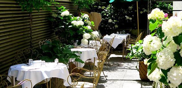 Razzia Restaurant & Bar