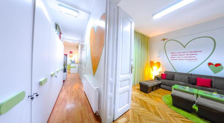 Hostel For Me