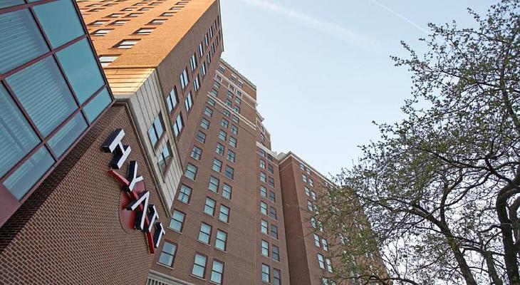 Hyatt Regency Buffalo / Hotel and Conference Center