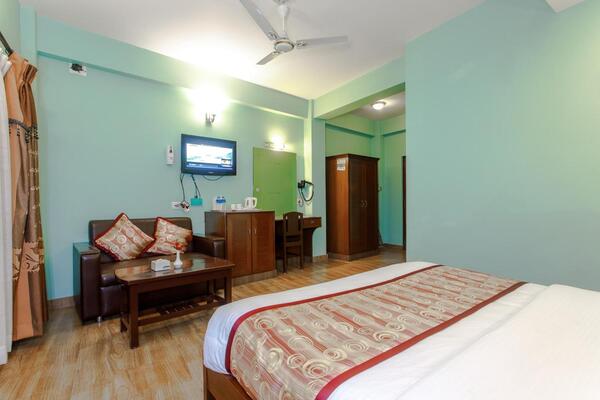 Hotel Peace Plaza