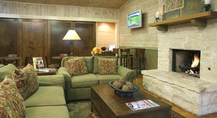 Travelodge Inn & Suites by Wyndham San Antonio Airport