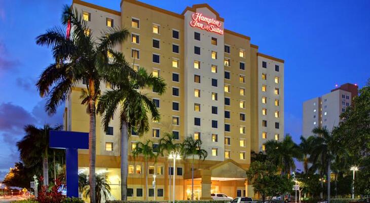 Hampton Inn & Suites by Hilton Miami Airport South - Blue Lagoon