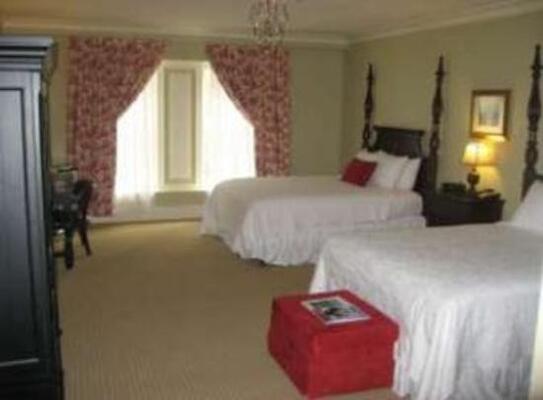 Niagara Crossing Hotel & Spa