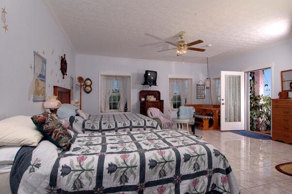 Green Acres Cottages