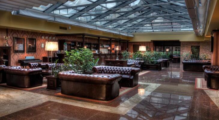 Atrium Hotel