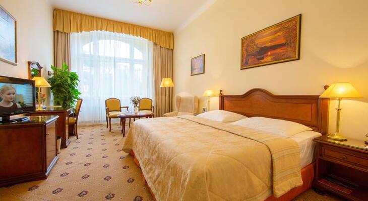 Hotel Romance