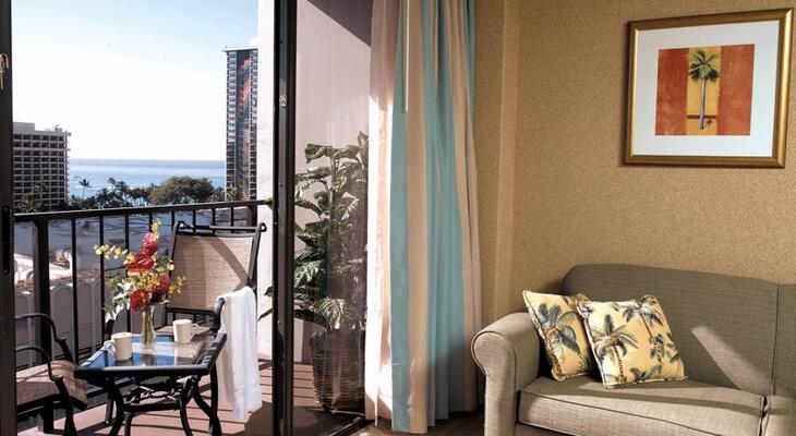 Aqua Palms Waikiki
