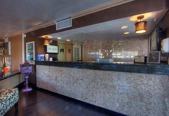 Best Western Innsuites Phoenix Hotel & Suites