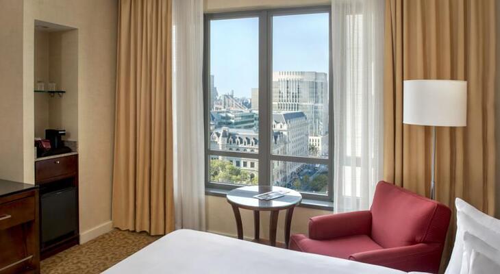 New York Marriott at the Brooklyn Bridge