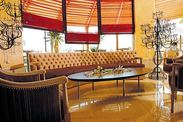 Palm Beach Hotel