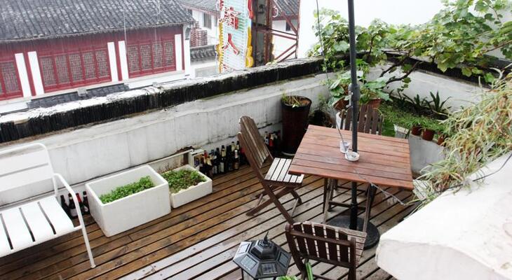 Sunflower Youth Hostel