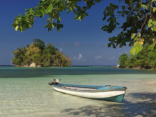 San San Beach