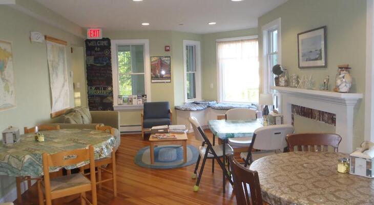 HI Hyannis Hostel