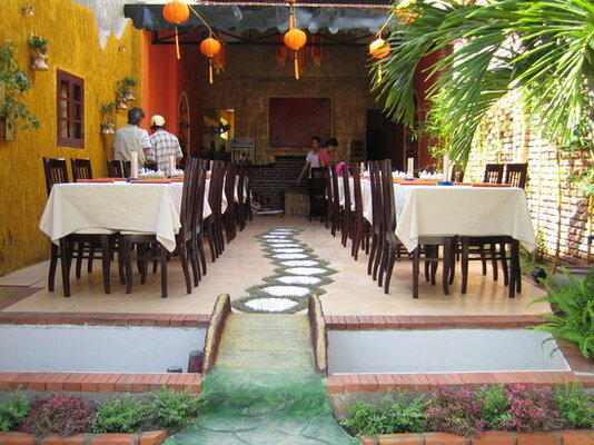 Lanterns Vietnamese Restaurant