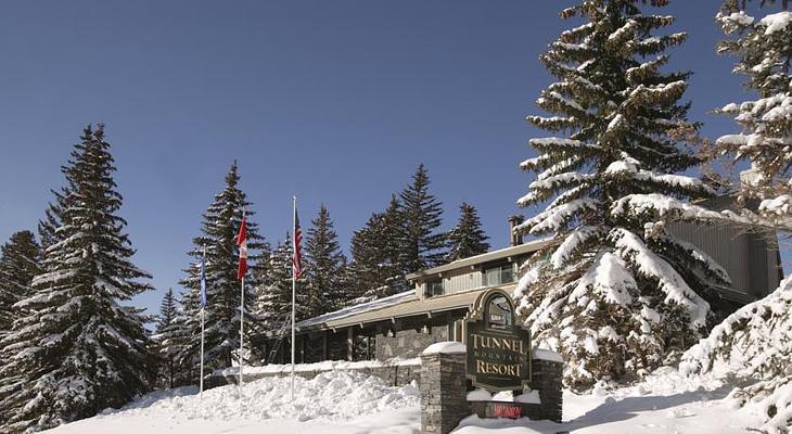 Tunnel Mountain Resort