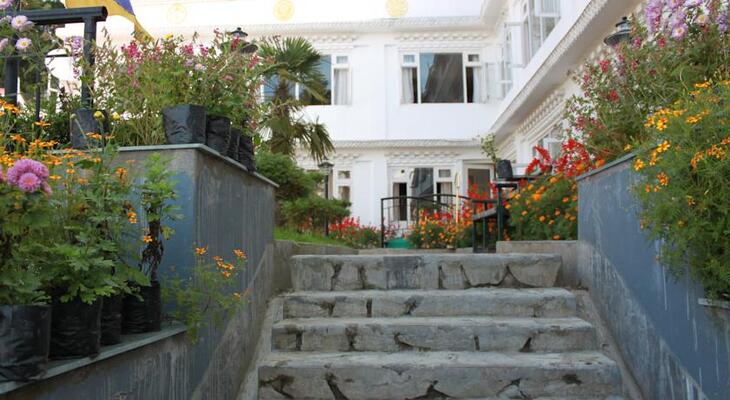 Little Tibet Resort