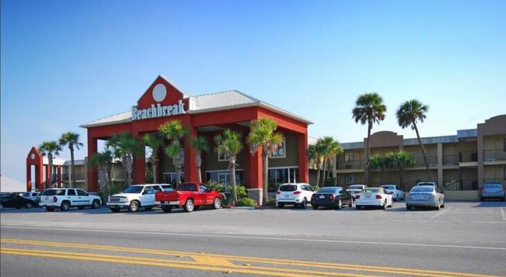 Ramada by Wyndham Panama City Beach / Beachfront
