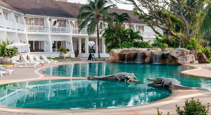 Thavorn Palm Beach Resort