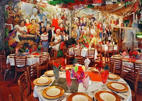 Mi Tierra Cafe & Bakery