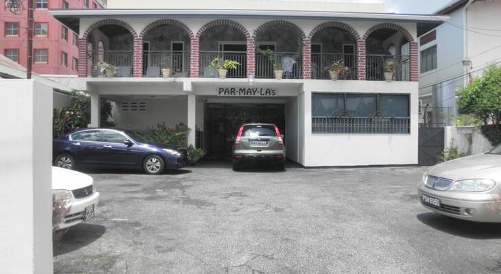 Par May La's Inn