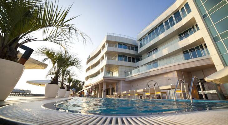 Sanremo Hotel by Undersun