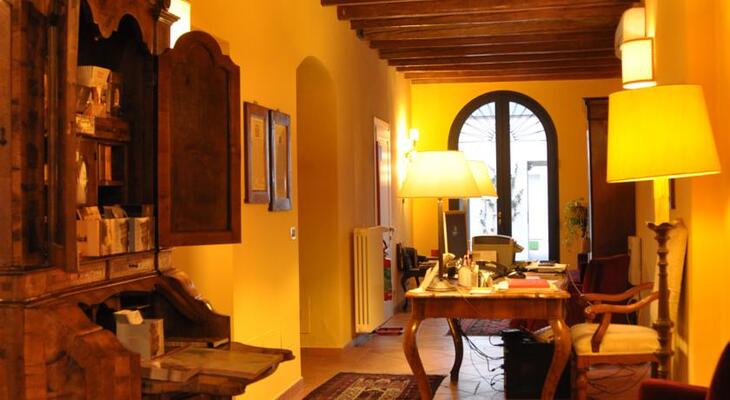 Piazza Nova Guest House