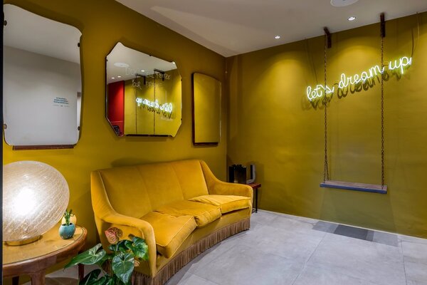 Up Hotel