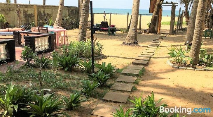 Dephani Beach Hotel