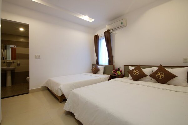 Poetic Hue Hotel