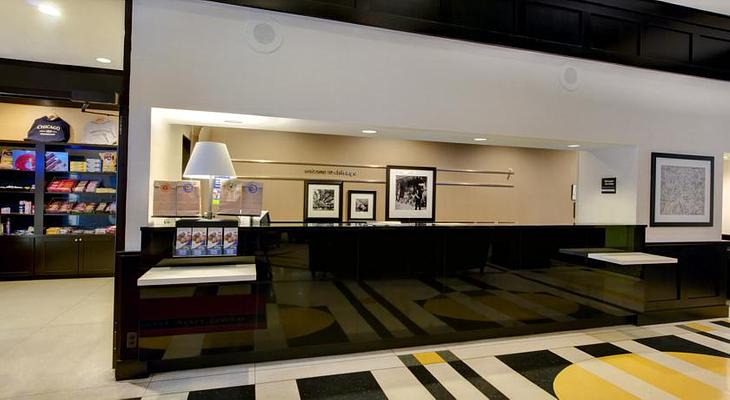Hampton Inn & Suites Chicago-Downtown